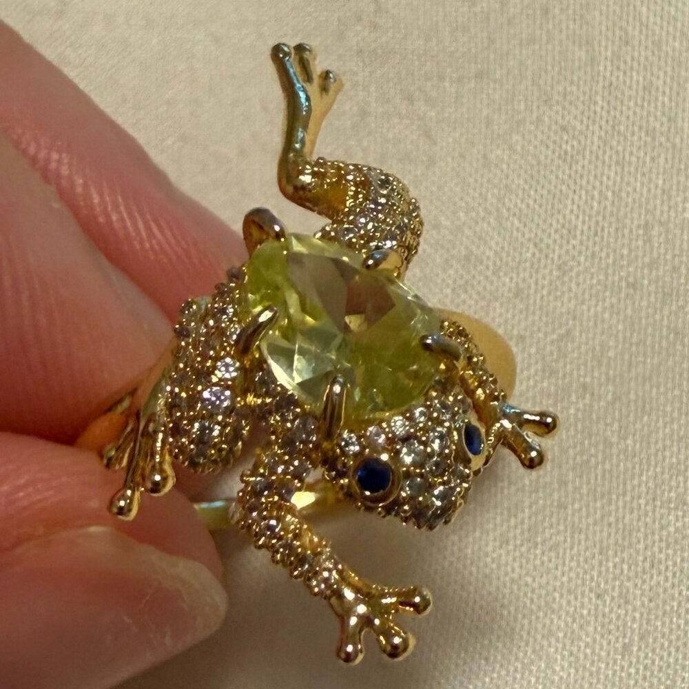 Kate Spade Green Frog Ring, size 7 (Accepting offers)
